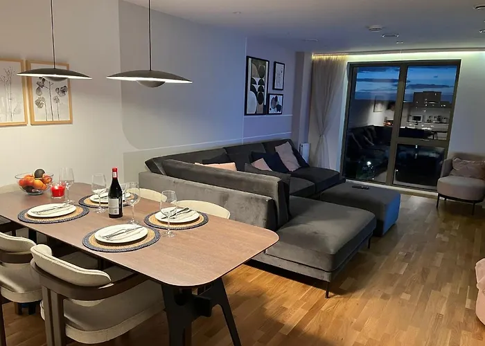 Luxury 2 Bedroom Apartment In Central Watford