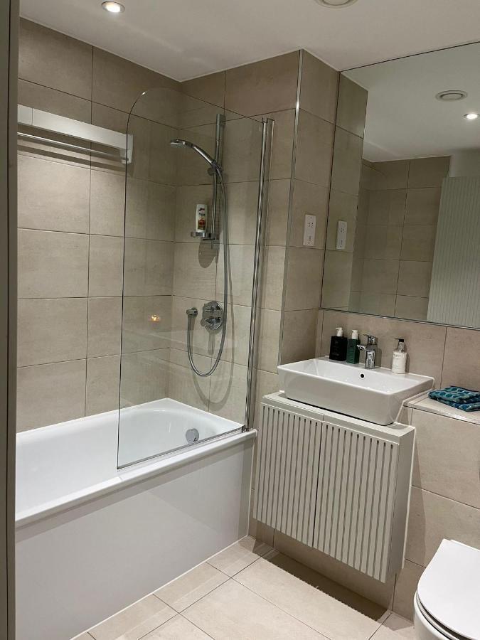 Apartment Luxury 2 Bedroom In *